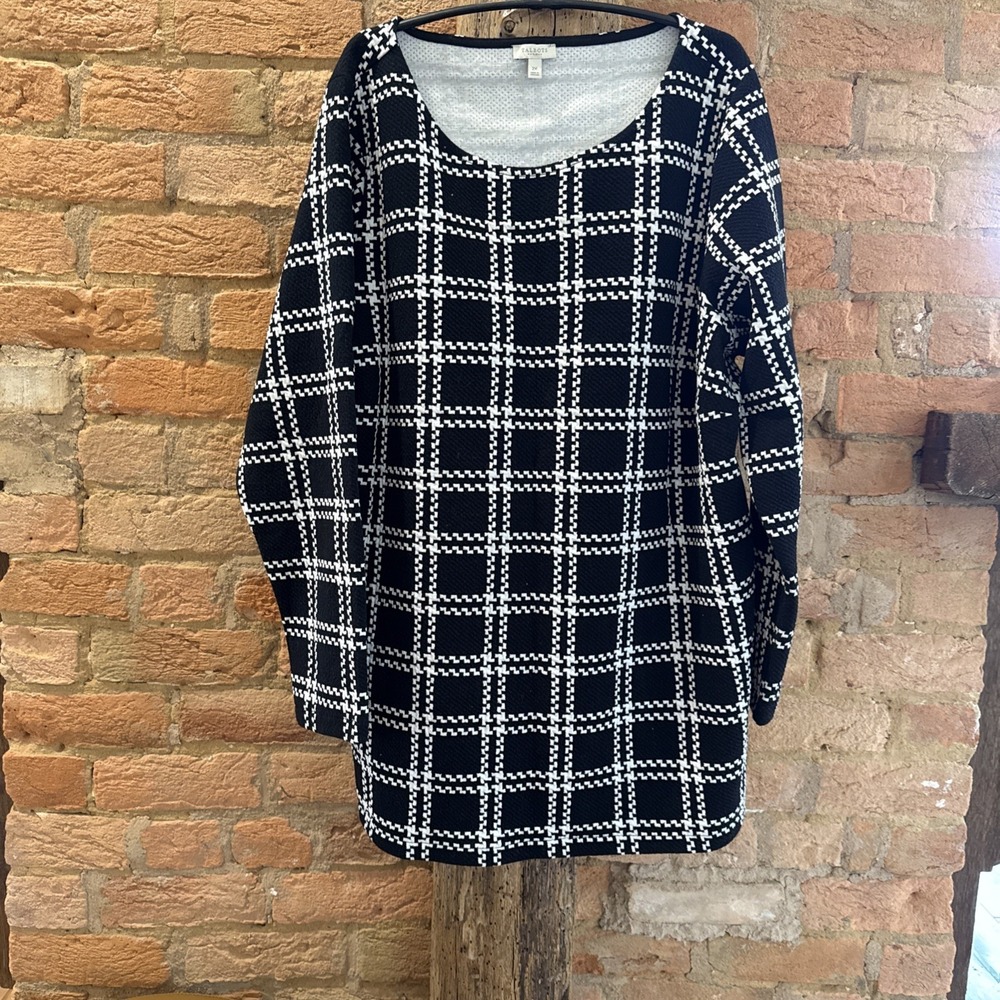 TALBOT'S BLACK/WHITE CHECKERED LONG SLEEVE‎ TOP PLUS SIZE 2X